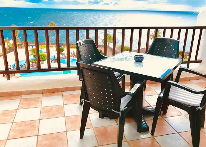 Rocas Del Mar Apartment *