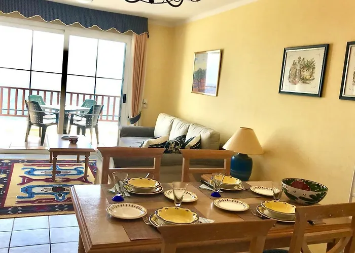 Rocas Del Mar Costa del Silencio