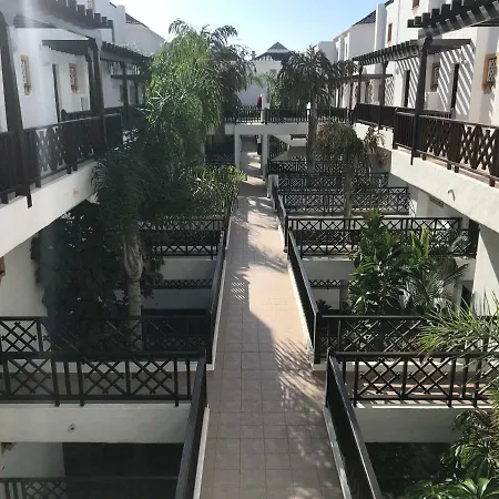 Rocas Del Mar 아파트